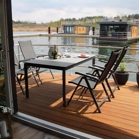 Hausboot Seensucht *