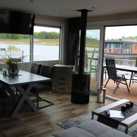 Hausboot Seensucht Botel *